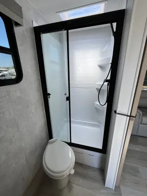2024 Winnebago VOYAGE 2427RB photo 27