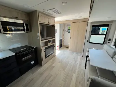2024 Winnebago VOYAGE 2427RB photo 30