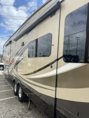 2017 PINNACLE 36FBTS photo 4