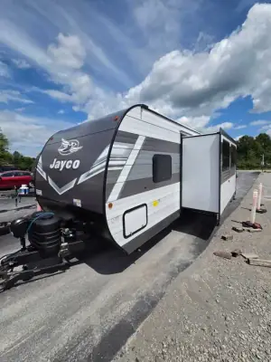 2027 Jayco Jay Flight 261BHS photo 10