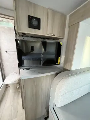 2024 Winnebago MICRO MINNIE 2108FBS photo 20