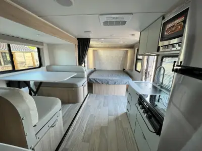 2024 Winnebago MICRO MINNIE 2108FBS photo 27