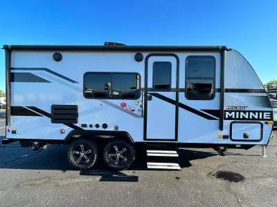 2024 Winnebago MICRO MINNIE 2108FBS photo 10