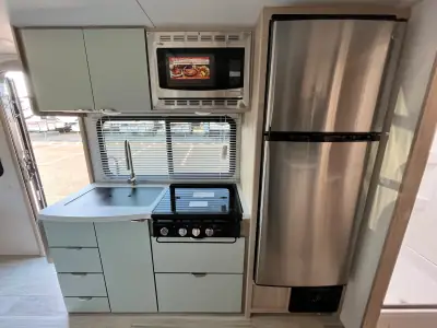 2024 Winnebago MICRO MINNIE 2108FBS photo 16
