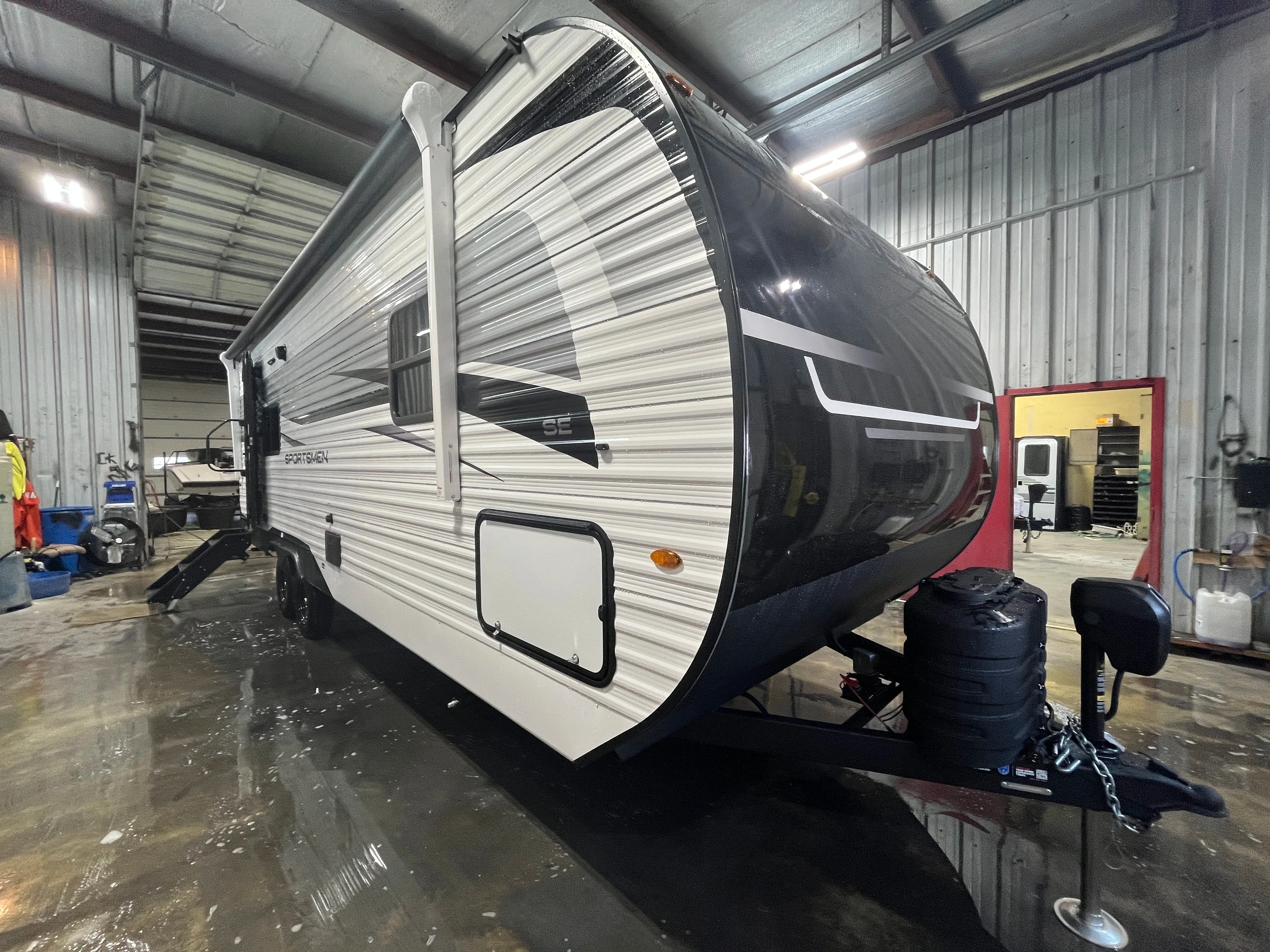 2026 K-Z SPORTSMEN SE 241RKSE exterior