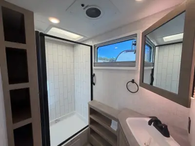 2024 Ember TOURING EDITION 28BH photo 12