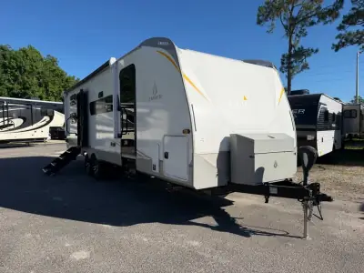 2024 Ember TOURING EDITION 28BH exterior