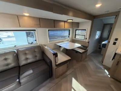 2024 Ember TOURING EDITION 28BH photo 18
