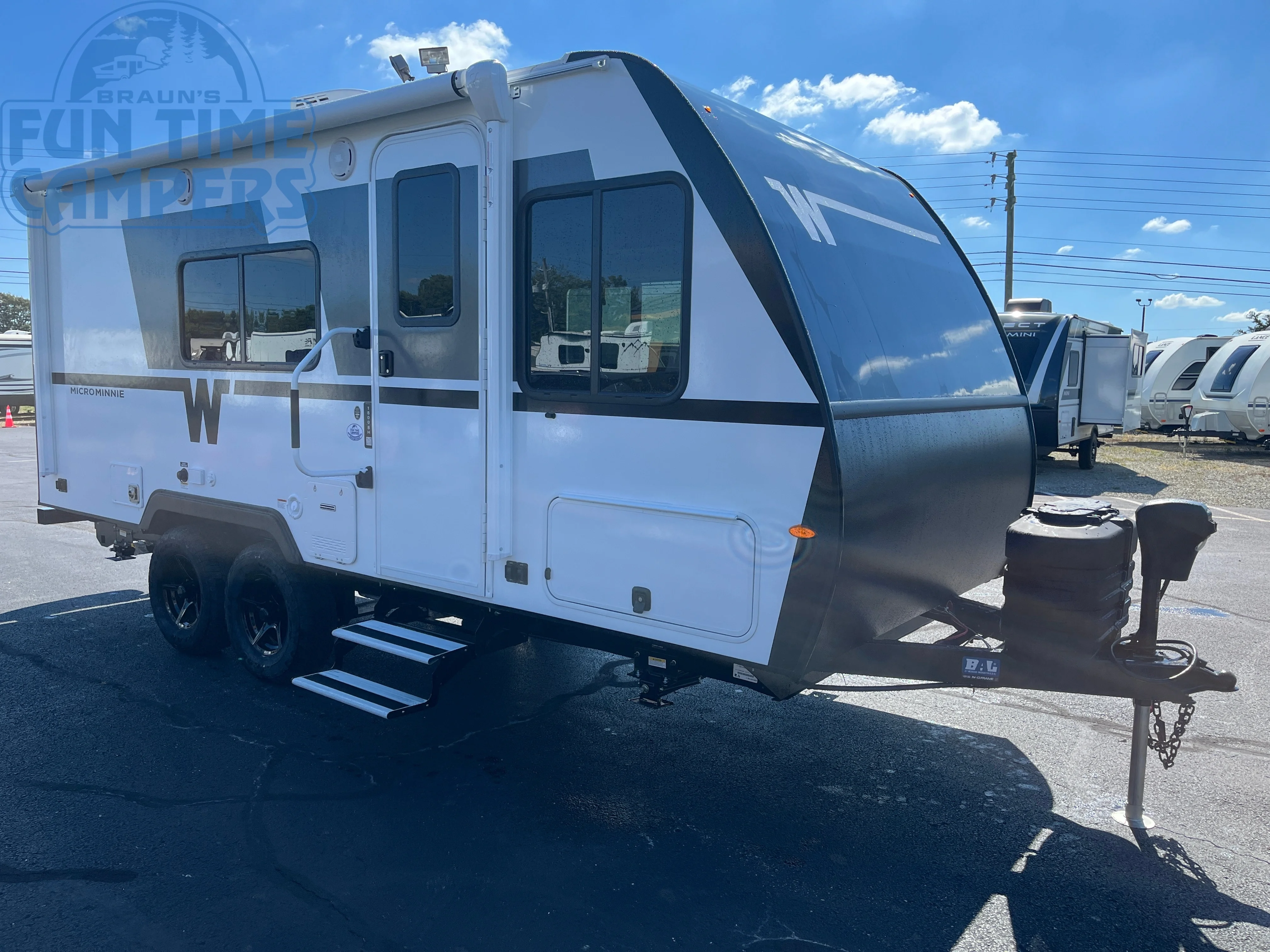2026 Winnebago MICRO MINNIE 1800BH exterior