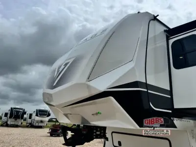 2026 Dutchmen VOLTAGE V SERIES 4250 photo 4