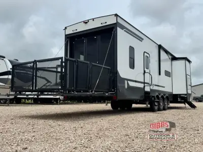 2026 Dutchmen VOLTAGE V SERIES 4250 photo 8