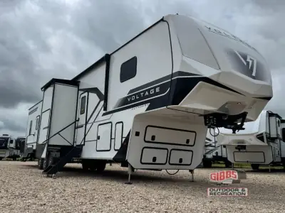 2026 Dutchmen VOLTAGE V SERIES 4250 photo 6