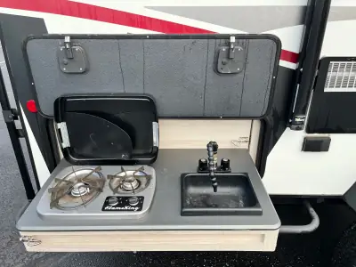 2021 Winnebago HIKE 100 H210RB photo 10