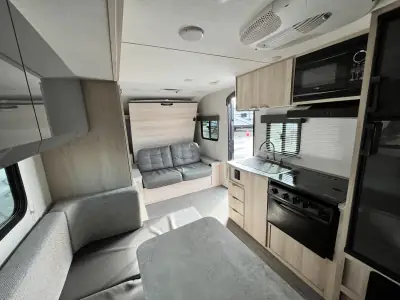 2021 Winnebago HIKE 100 H210RB photo 35