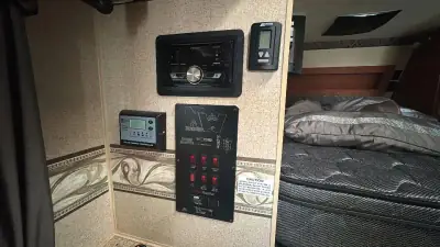2018 Northwood Manufacturing Arctic Fox 990 photo 12
