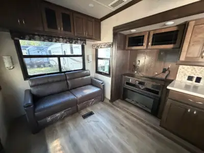 2019 Forest River CEDAR CREEK 31IK photo 6