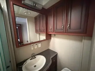 2013 Newmar CANYON STAR 3920 photo 18