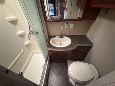 2013 Newmar CANYON STAR 3920 photo 17