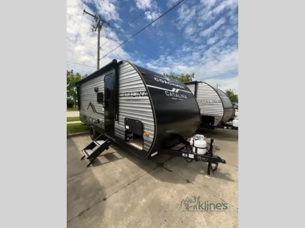 2027 Coachmen Catalina Summit Series 7 184BHSX exterior