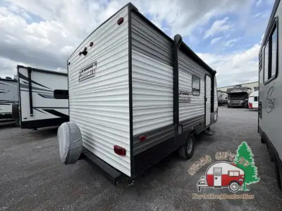 2021 Dutchmen Coleman Lantern LT Series 17B photo 7
