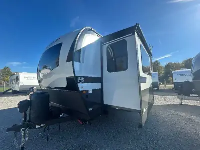2026 Forest River Rockwood Mini Lite 2506FK photo 3