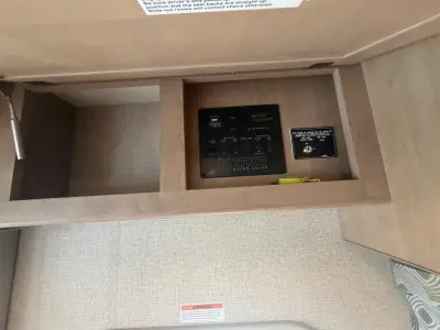 2018 Thor Motor Coach WINDSPORT 29M photo 10