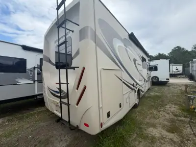 2018 Thor Motor Coach WINDSPORT 29M photo 4