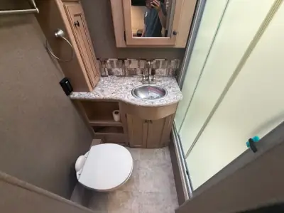 2018 Thor Motor Coach WINDSPORT 29M photo 19