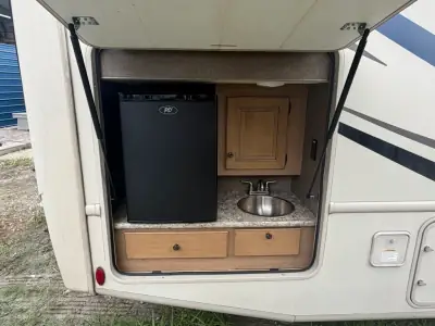 2018 Thor Motor Coach WINDSPORT 29M photo 5