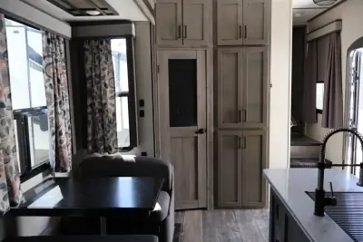 2020 Keystone RAPTOR 429 photo 10