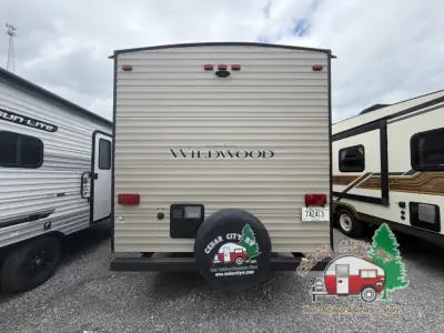 2019 Forest River Wildwood 26DBUD photo 6