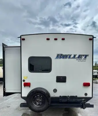 2018 Keystone BULLET 311BHS photo 11