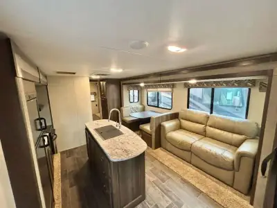 2018 Keystone BULLET 311BHS photo 16