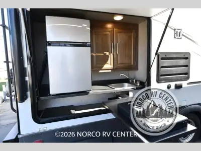 2020 Forest River Flagstaff Micro Lite 25BDS photo 6