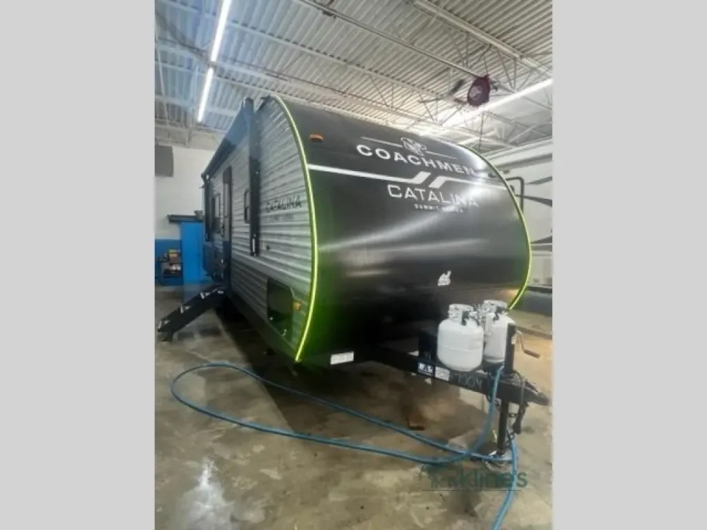 2027 Coachmen Catalina Summit Series 8 261BH exterior