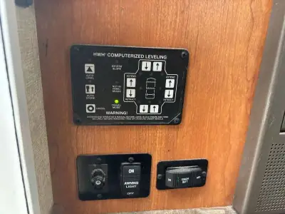 2017 Winnebago Spirit 31D photo 24