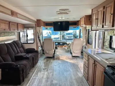 2005 Tiffin Motorhomes Allegro 31DA Ford photo 8
