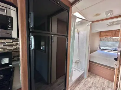 2005 Tiffin Motorhomes Allegro 31DA Ford photo 19