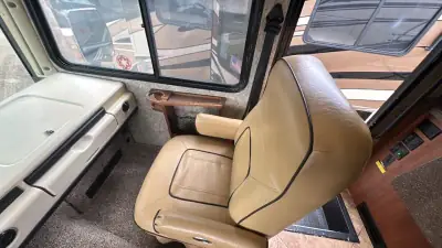 2014 Fleetwood Southwind 34A photo 10
