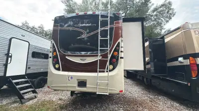 2014 Fleetwood Southwind 34A photo 5