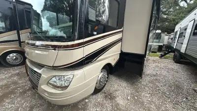 2014 Fleetwood Southwind 34A photo 54
