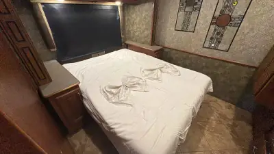 2014 Fleetwood Southwind 34A photo 28