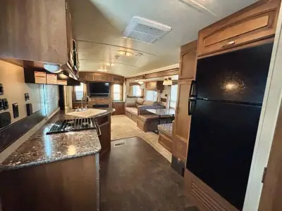 2015 Keystone Springdale 311RE photo 8