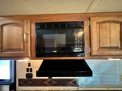 2015 Keystone Springdale 311RE photo 15