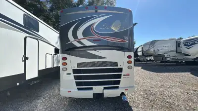 2014 Itasca Solei Series 34T photo 5