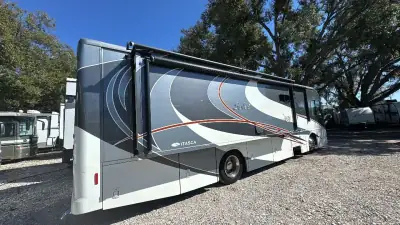 2014 Itasca Solei Series 34T photo 7