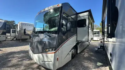 2014 Itasca Solei Series 34T photo 3