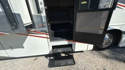 2014 Itasca Solei Series 34T photo 8