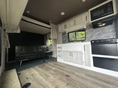 2021 Eclipse Recreational Vehicles ATTITUDE 20FB-LE photo 6
