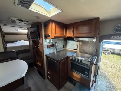 2018 Lance LANCE 1172 photo 9
